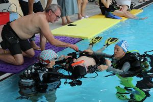 Lire la suite à propos de l’article « Le handicap est soluble dans l’eau » à la piscine Camille-Muffat
